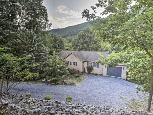 247 Hogan Cr. McGaheysville, VA