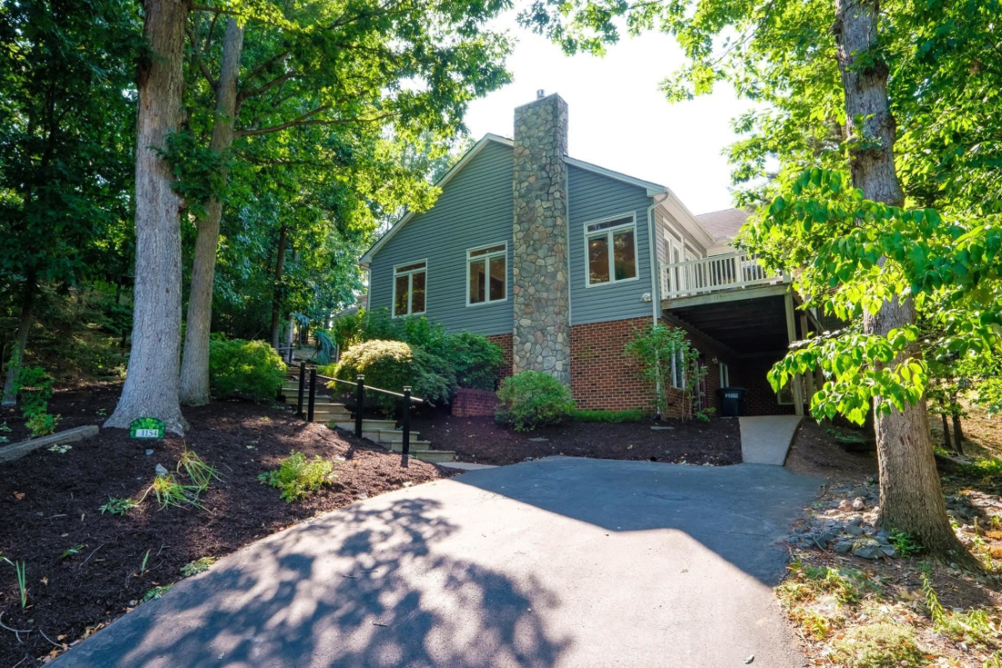 1154 Springfield Dr, Harrisonburg, VA